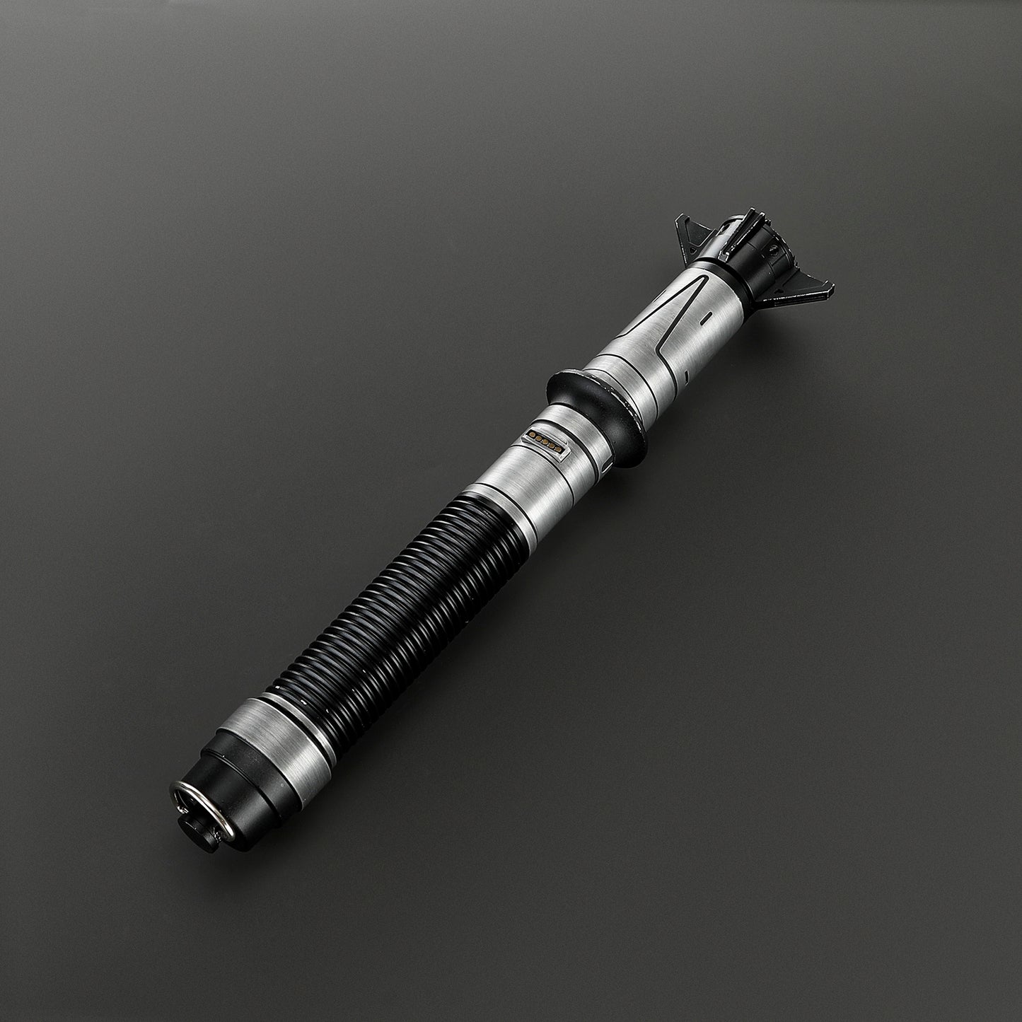 Baylan Skoll Lightsaber (Weathered)