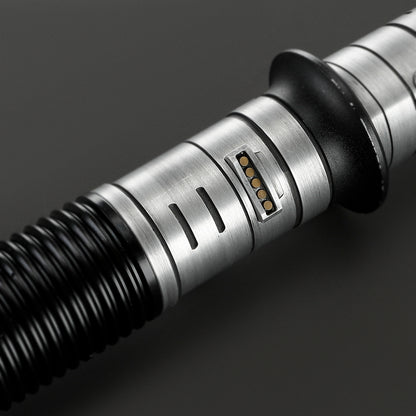 Baylan Skoll Lightsaber (Weathered)