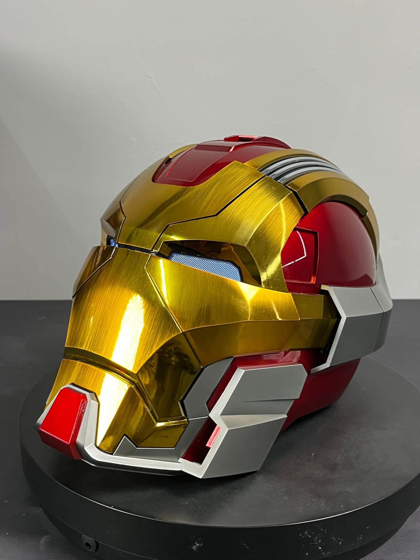 Electronic MK17 Iron man helmet